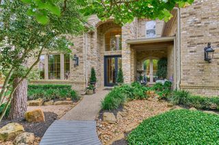 27 Knightsgate Circle, The Woodlands, TX 77382