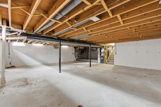 28230 Armanda Drive, Warren, MI 48088