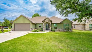9000 Parkview Circle, Tolar, TX 76476