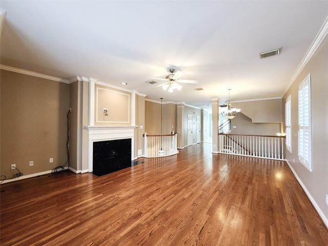 2637 W Dallas Street, Houston, TX 77019