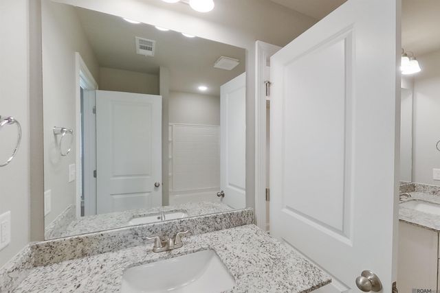 13772 Willowmore Dr, Denham Springs, LA 70726