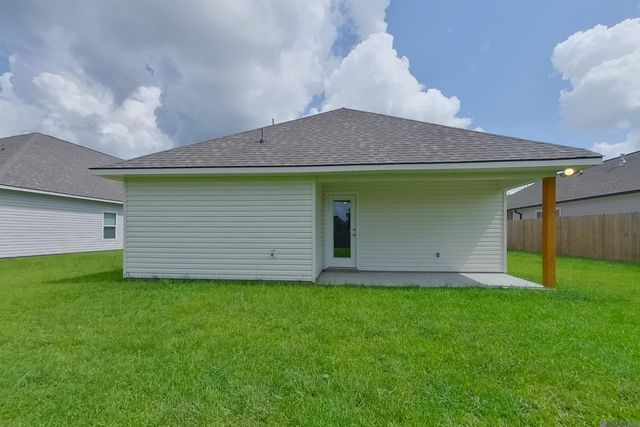 13772 Willowmore Dr, Denham Springs, LA 70726