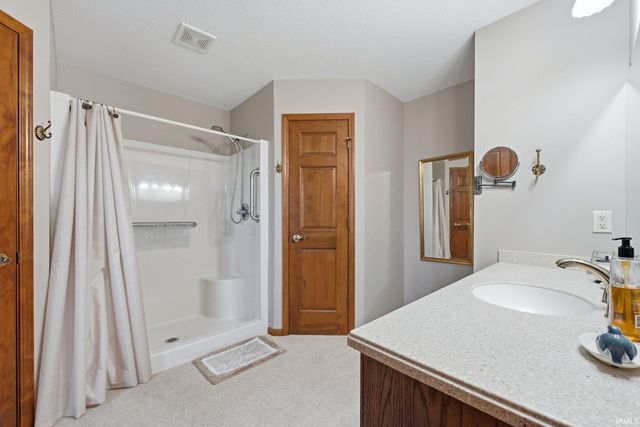 1503 Classic Lake Cove, Huntertown, IN 46748