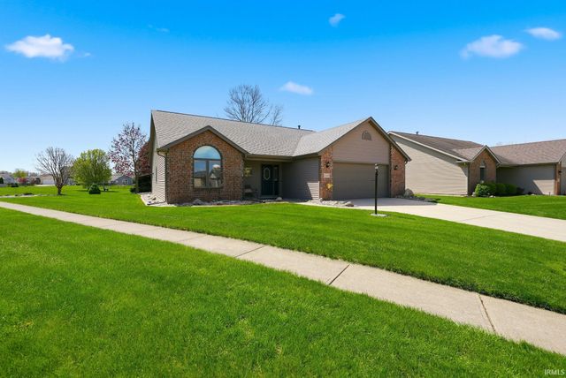 1503 Classic Lake Cove, Huntertown, IN 46748