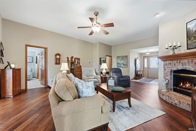 1503 Classic Lake Cove, Huntertown, IN 46748