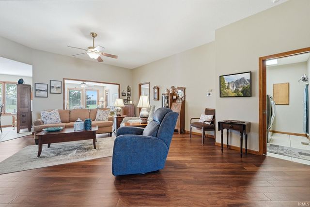 1503 Classic Lake Cove, Huntertown, IN 46748