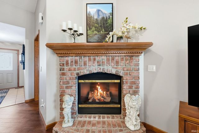 1503 Classic Lake Cove, Huntertown, IN 46748