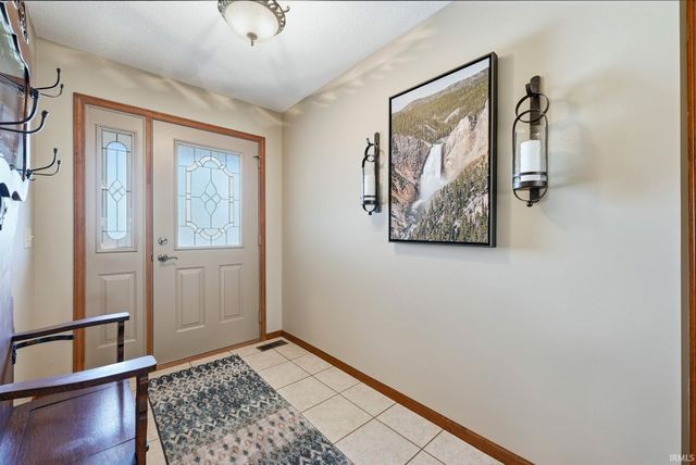 1503 Classic Lake Cove, Huntertown, IN 46748