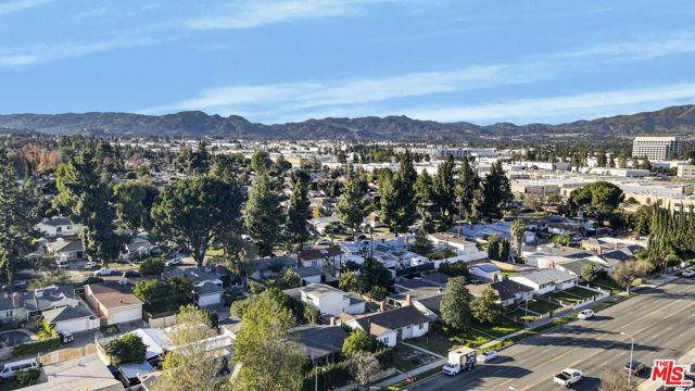 8761 Corbin Avenue, Northridge (los Angeles), CA 91324