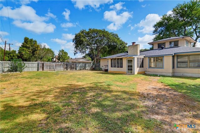145 Rio Grande Drive, Seguin, TX 78155