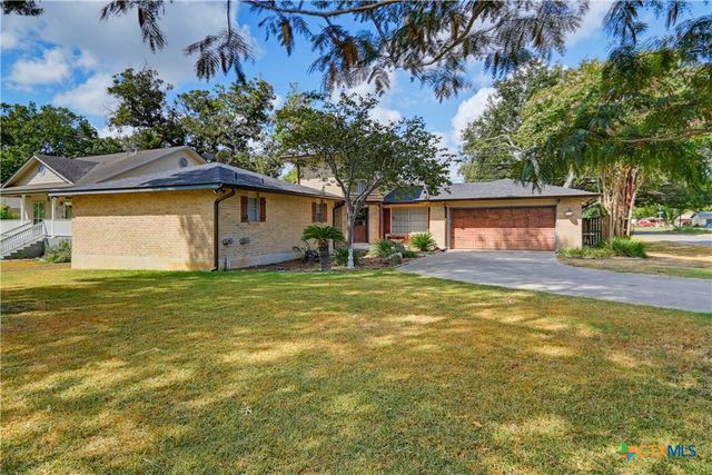 145 Rio Grande Drive, Seguin, TX 78155