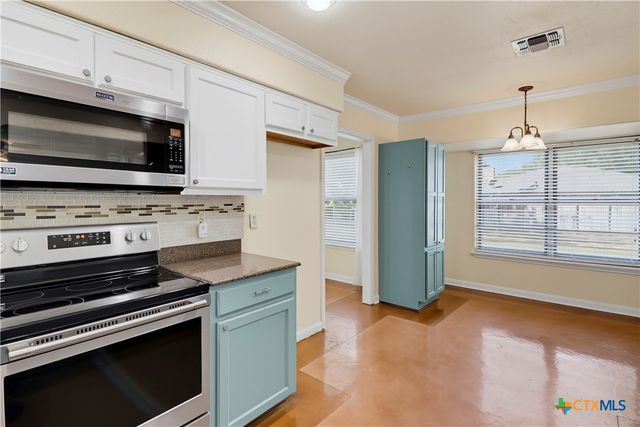 145 Rio Grande Drive, Seguin, TX 78155