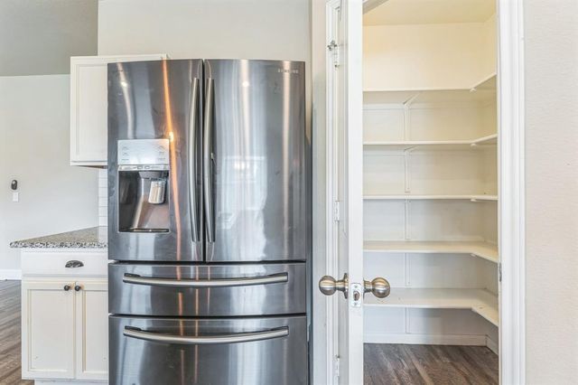 108 Leona River TRL, Hutto, TX 78634