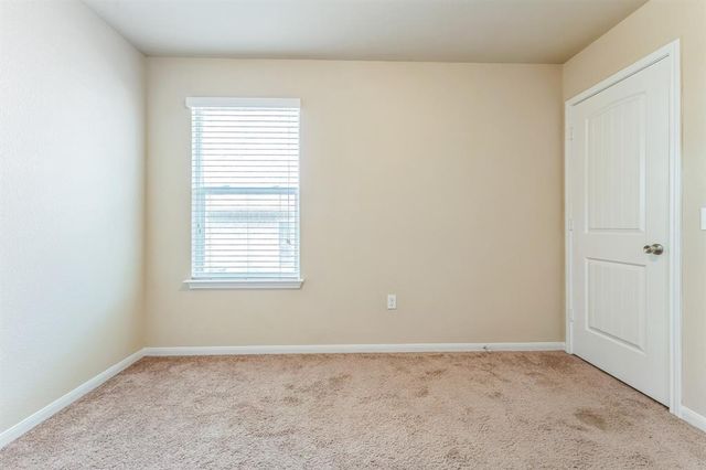 108 Leona River TRL, Hutto, TX 78634