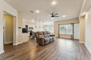 108 Leona River TRL, Hutto, TX 78634