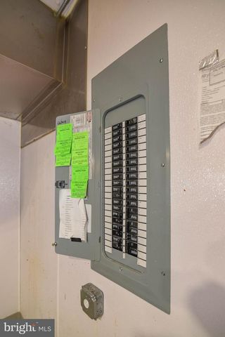 2-4 E PRESTON ST, Baltimore, MD 21202