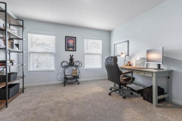 11 Pittson Ln, Palm Coast, FL 32164