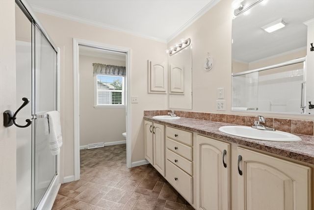 11 Carol Circle, Westfield, MA 01085