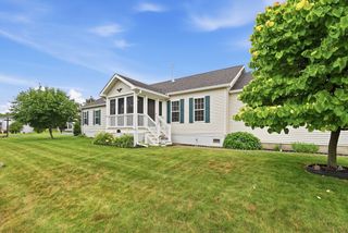 11 Carol Circle, Westfield, MA 01085