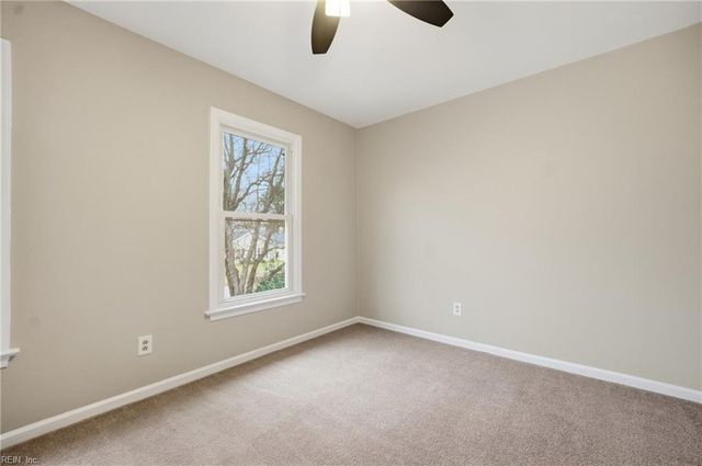 1306 Hillock XING, Virginia Beach, VA 23455