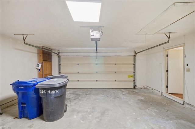 1306 Hillock XING, Virginia Beach, VA 23455