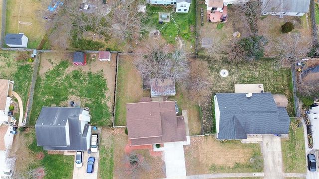 1306 Hillock XING, Virginia Beach, VA 23455