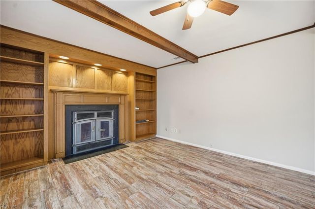 1306 Hillock XING, Virginia Beach, VA 23455