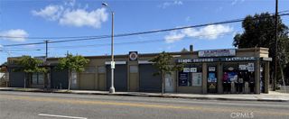- 2042 Venice, Los Angeles, CA 90006