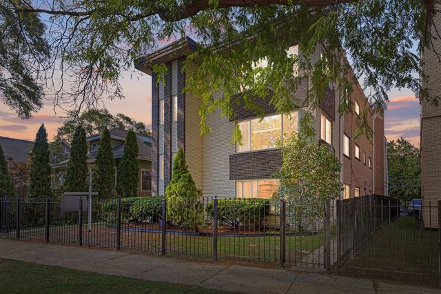 7070 N Ridge Boulevard 1A, Chicago, IL 60645