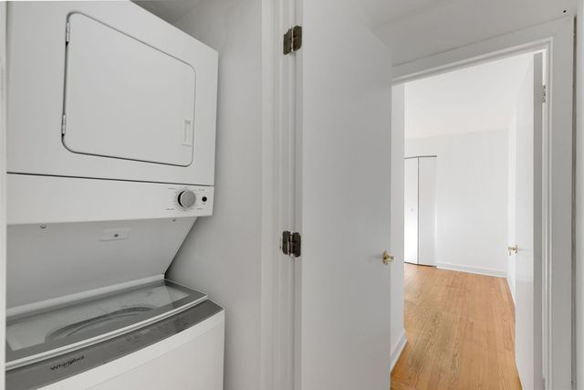 7070 N Ridge Boulevard 1A, Chicago, IL 60645