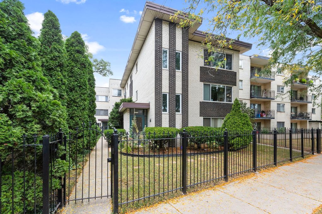 7070 N Ridge Boulevard 1A, Chicago, IL 60645