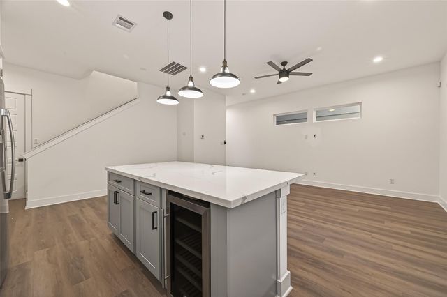 7707 Johanna Park Drive, Houston, TX 77055