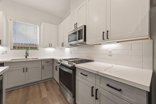 7707 Johanna Park Drive, Houston, TX 77055