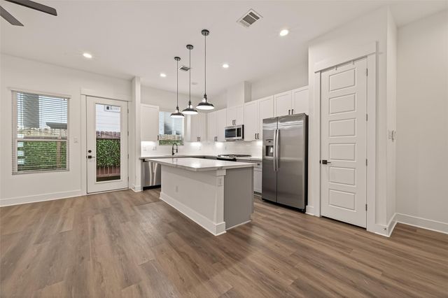 7707 Johanna Park Drive, Houston, TX 77055