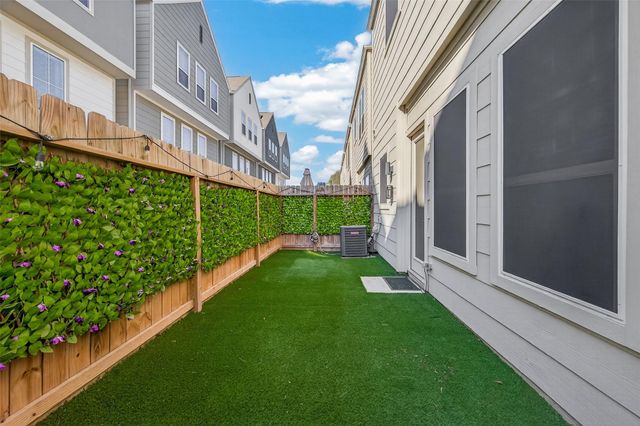 7707 Johanna Park Drive, Houston, TX 77055