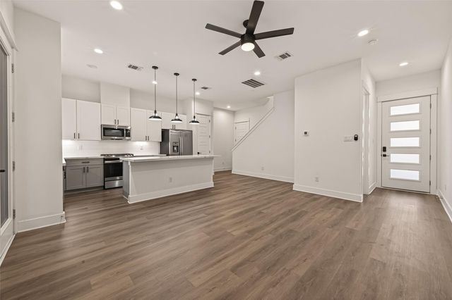 7707 Johanna Park Drive, Houston, TX 77055