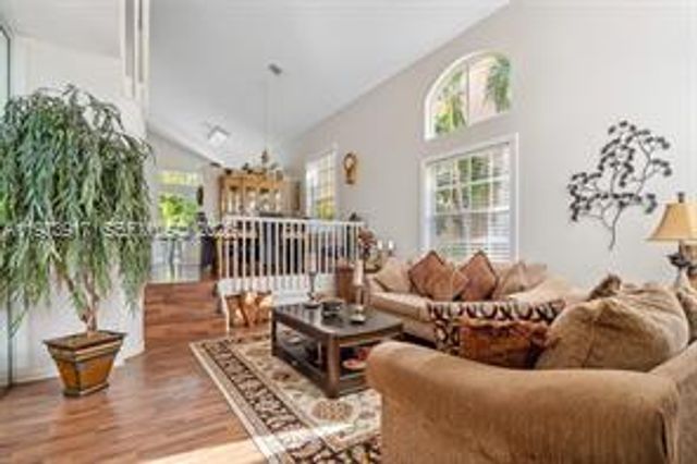 15857 NW 4th Ct, Pembroke Pines, FL 33028