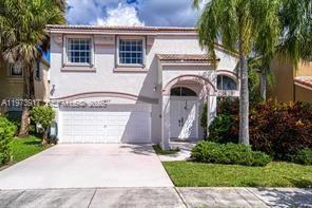 15857 NW 4th Ct, Pembroke Pines, FL 33028