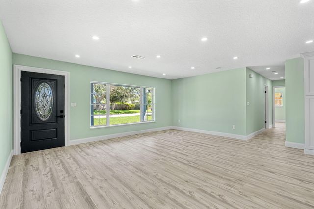 406 Laurel Street, Satellite Beach, FL 32937