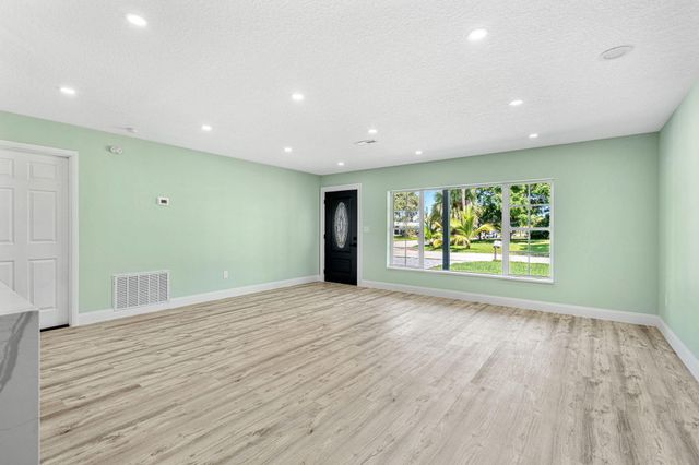 406 Laurel Street, Satellite Beach, FL 32937