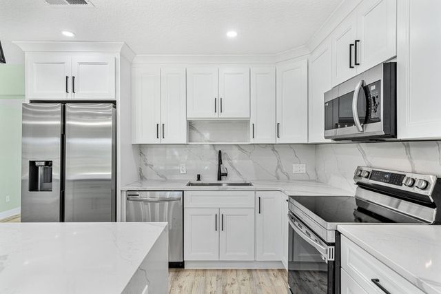 406 Laurel Street, Satellite Beach, FL 32937