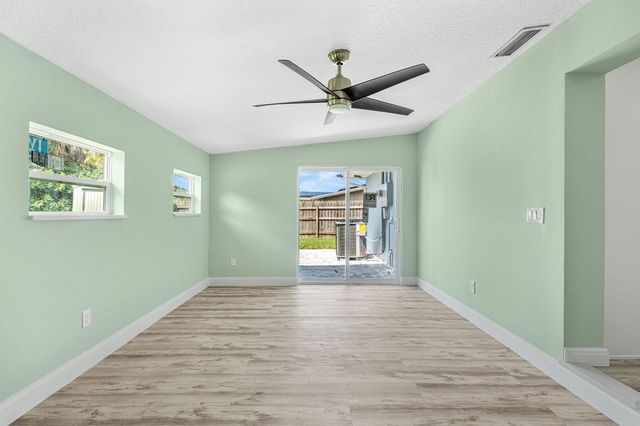 406 Laurel Street, Satellite Beach, FL 32937