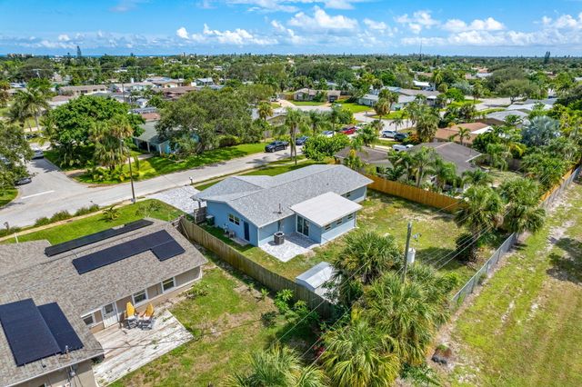 406 Laurel Street, Satellite Beach, FL 32937