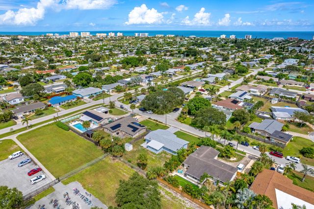 406 Laurel Street, Satellite Beach, FL 32937