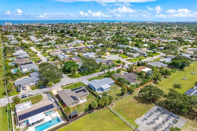 406 Laurel Street, Satellite Beach, FL 32937