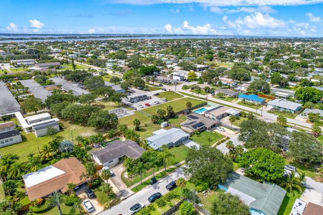 406 Laurel Street, Satellite Beach, FL 32937