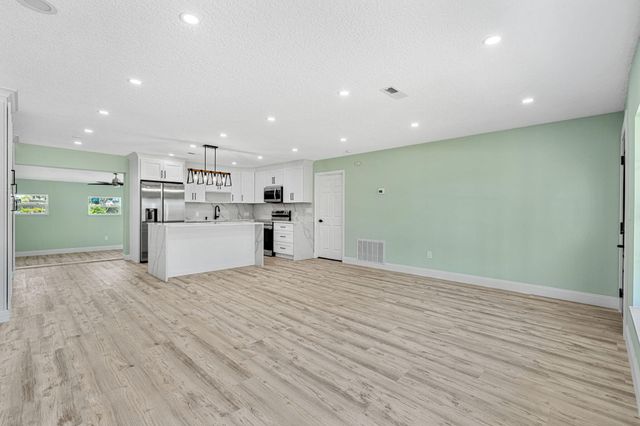 406 Laurel Street, Satellite Beach, FL 32937