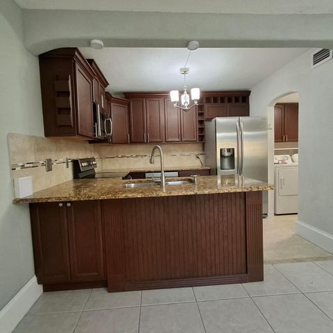 115 Lake Pine Circle D-1, Greenacres, FL 33463