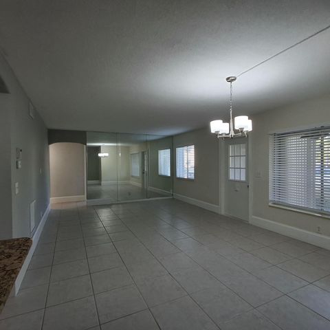 115 Lake Pine Circle D-1, Greenacres, FL 33463