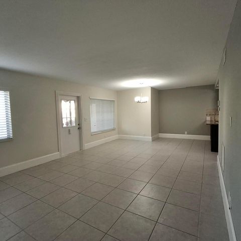 115 Lake Pine Circle D-1, Greenacres, FL 33463